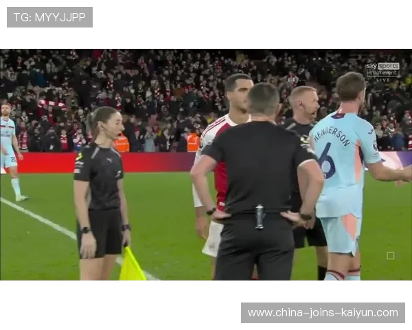 布伦特福德利用宽度展开进攻