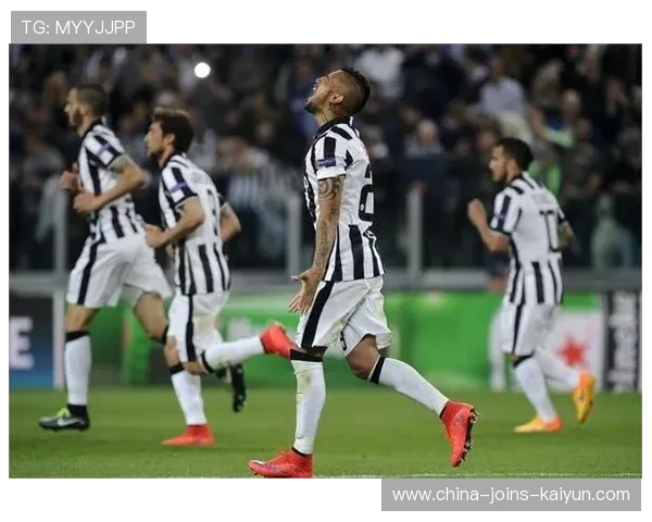 摩纳哥连续射门形成包围